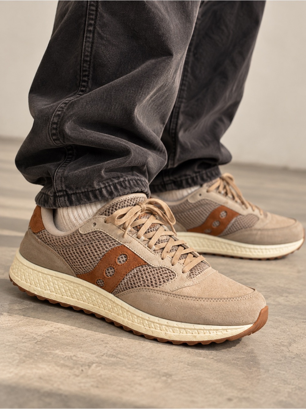 Saucony Originals Freedom Runner Tan Suede Mesh Retro Sneakers US 9.5